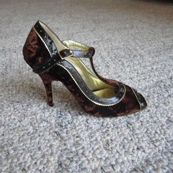 Martinez Valero Velvet Peep Toe Mary Jane Heels - Picture 1 of 14